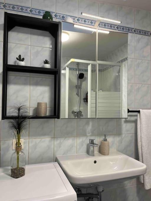 Schickes & Gemuetliches Appartement Wenen